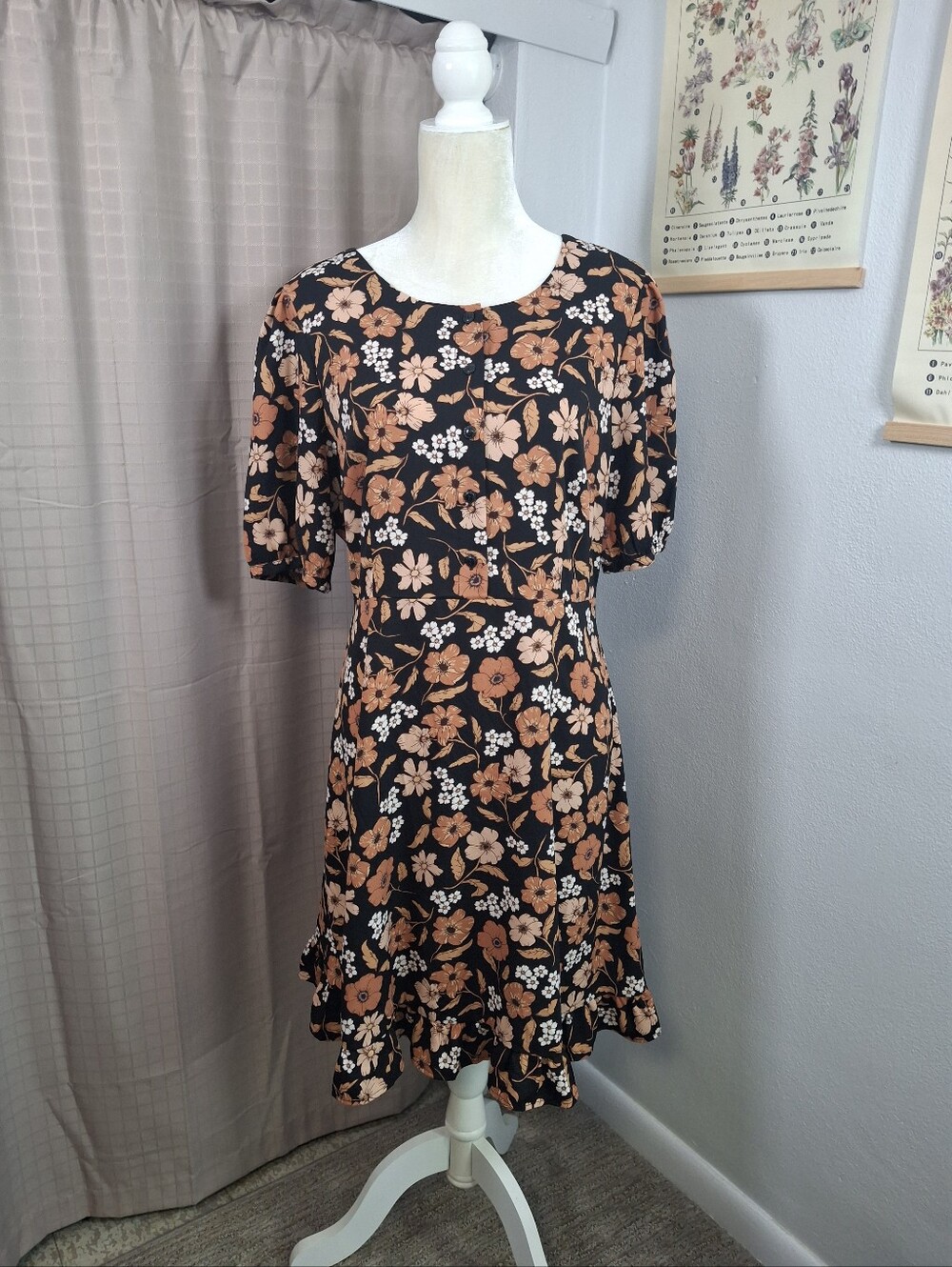 Princess Highway Short Sleeve Dress Black Orange Floral Print Size 14